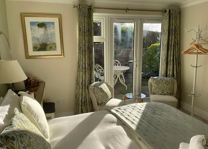 Castlecroft Bed And Breakfast